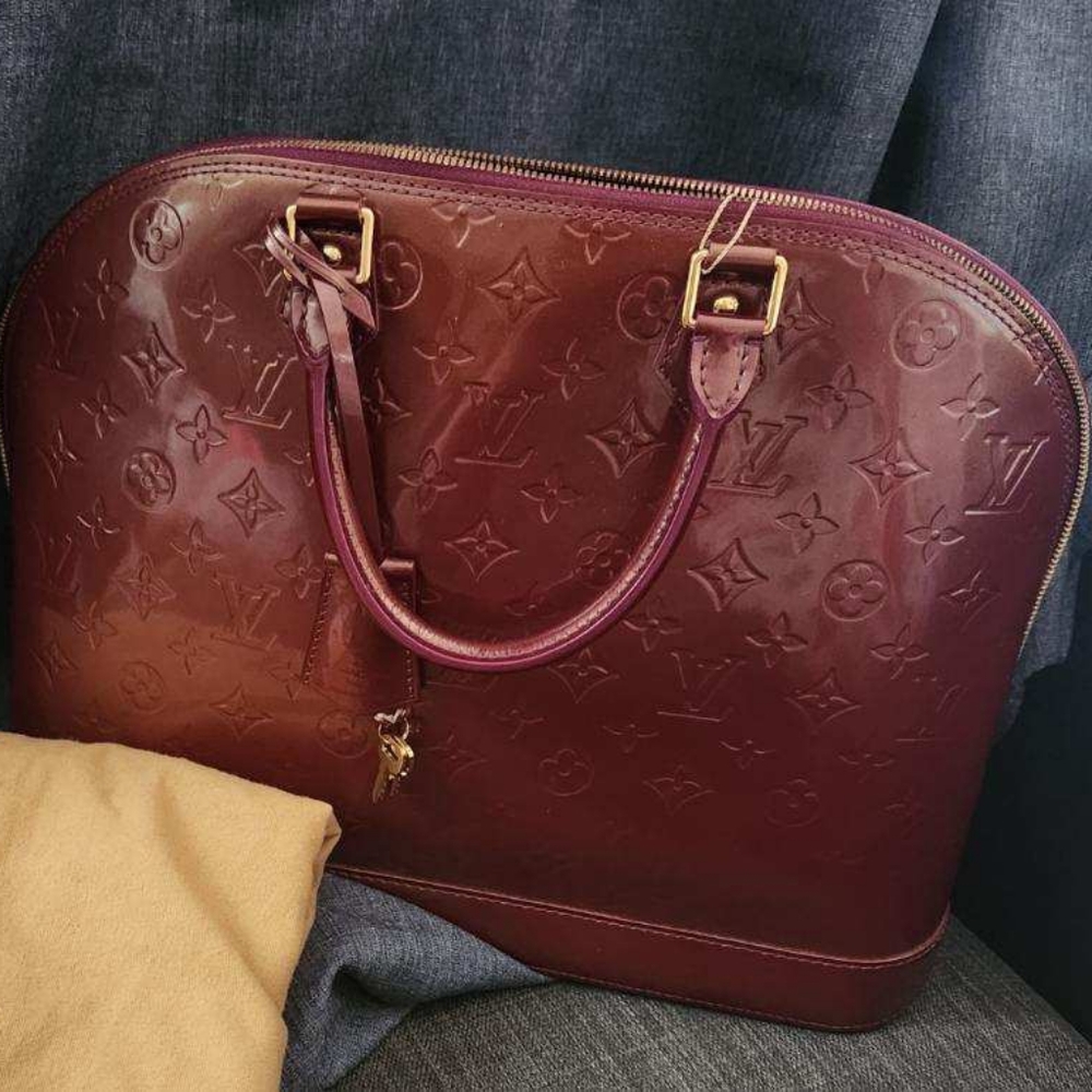 Lv purse